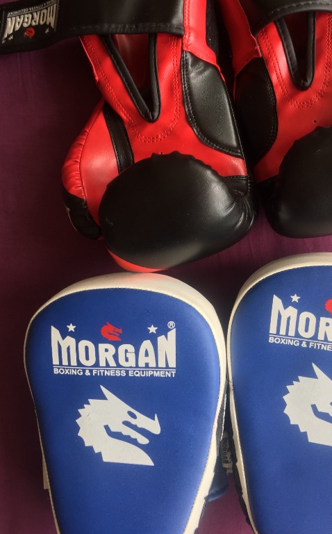 Junior boxing gloves and pads clearance