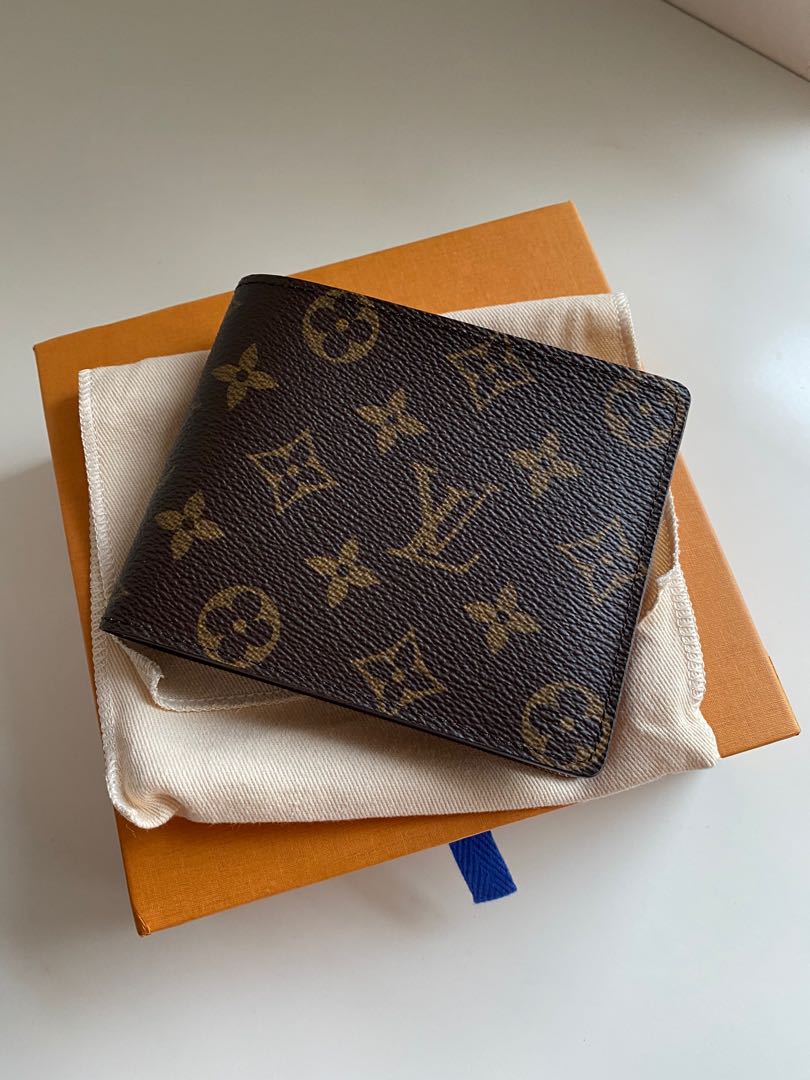 Authentic Louis Vuitton lv Monogram men Wallet, Men's Fashion