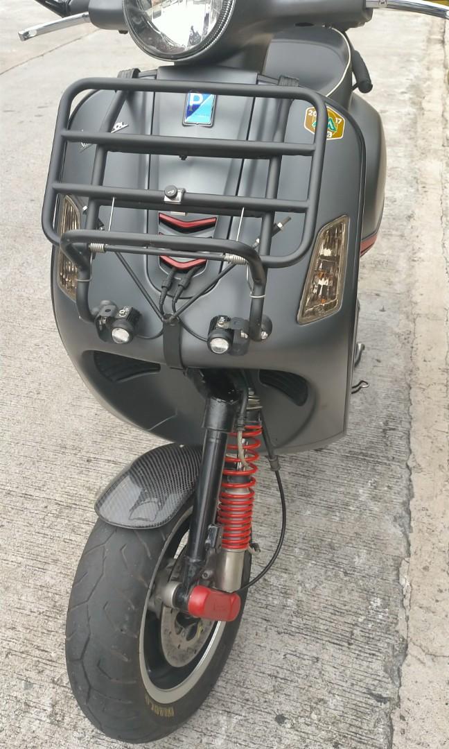 Modern Vespa front fender real carbon fiber, Motorbikes, Motorbike