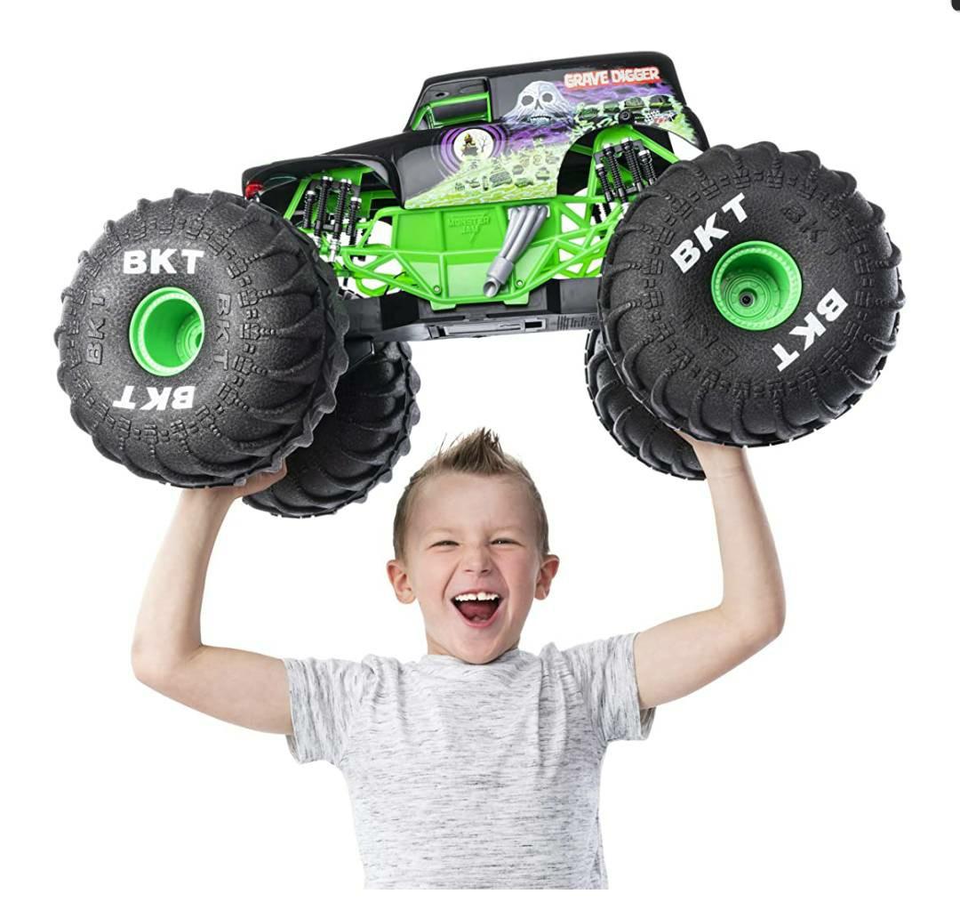 Monster Jam, Official Mega Grave Digger 