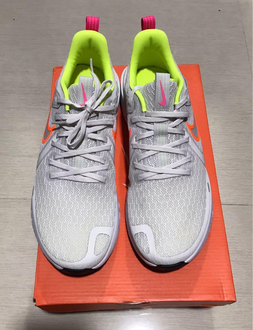 NIKE LEGEND REACT 2