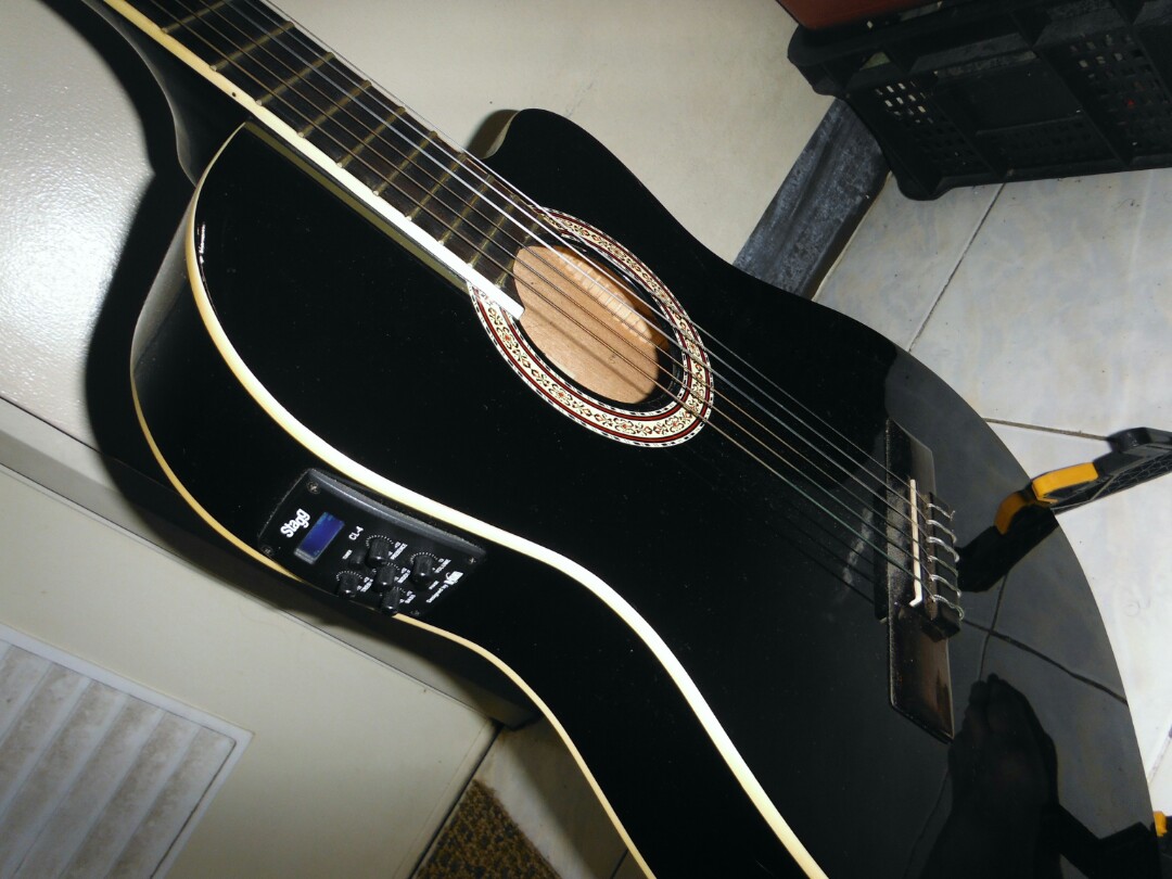 Nylon Electric Guitar Strings
 - Nylon Electric Guitar Music Media Music Instruments On Carousell