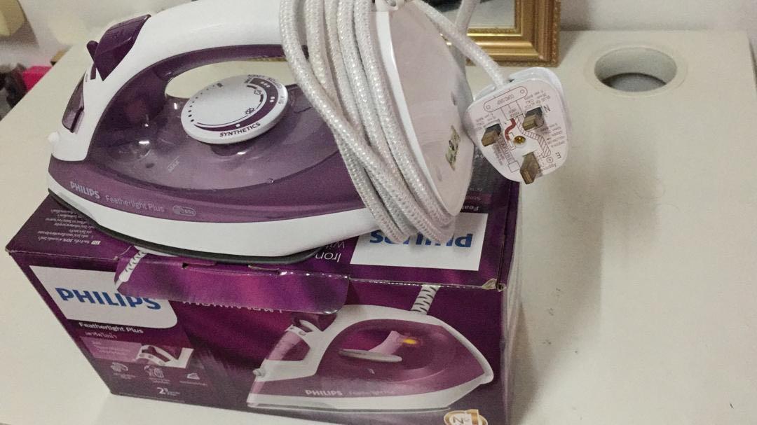 Philips Steam Iron GC1426 TV Home Appliances Kitchen Appliances Juicers Blenders Grinders on Carousell