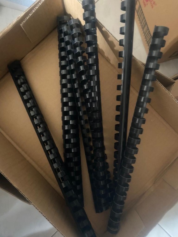 A4 Binding Spines Plastic Comb , Hobbies & Toys, Stationery & Craft