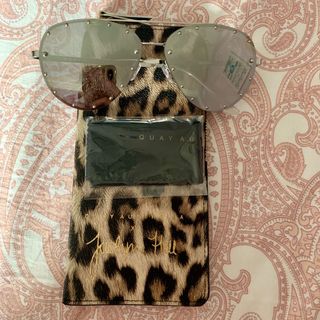 (Category: ) located in . Submitted by n.wardrobe (Listing ID 1038486871, Image 1). Description: .