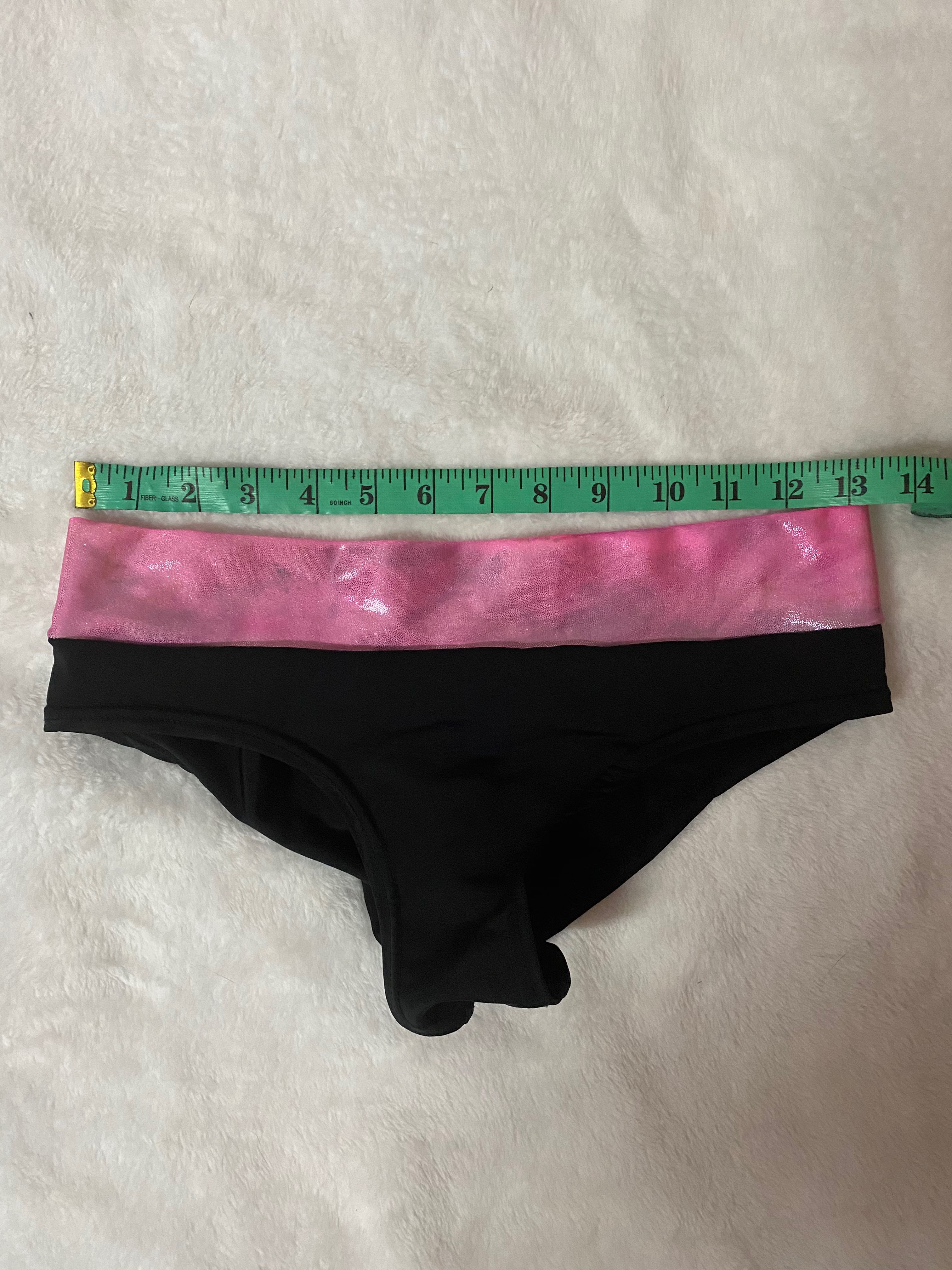 Rarr pole dance shorts, Women's Fashion, Activewear on Carousell