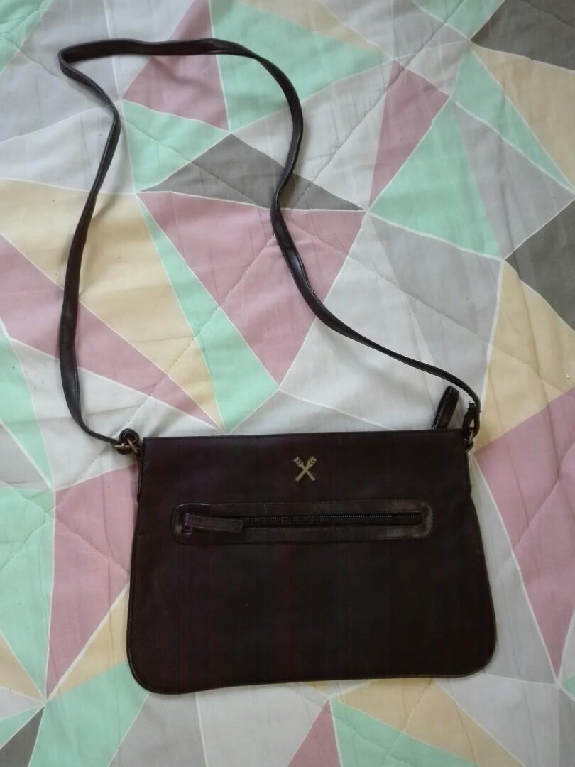 Regatta sling bag price sales