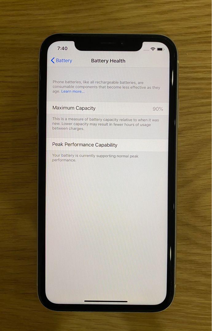 Selling used IPhone XR 128gb White, Mobile Phones & Tablets, iPhone