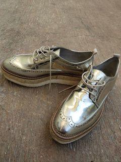 Sepatu stadivarius