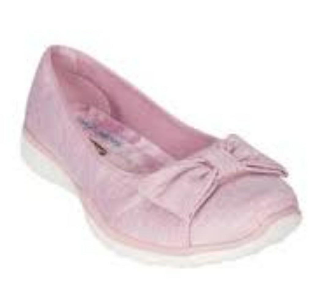 sketchers flat shoes