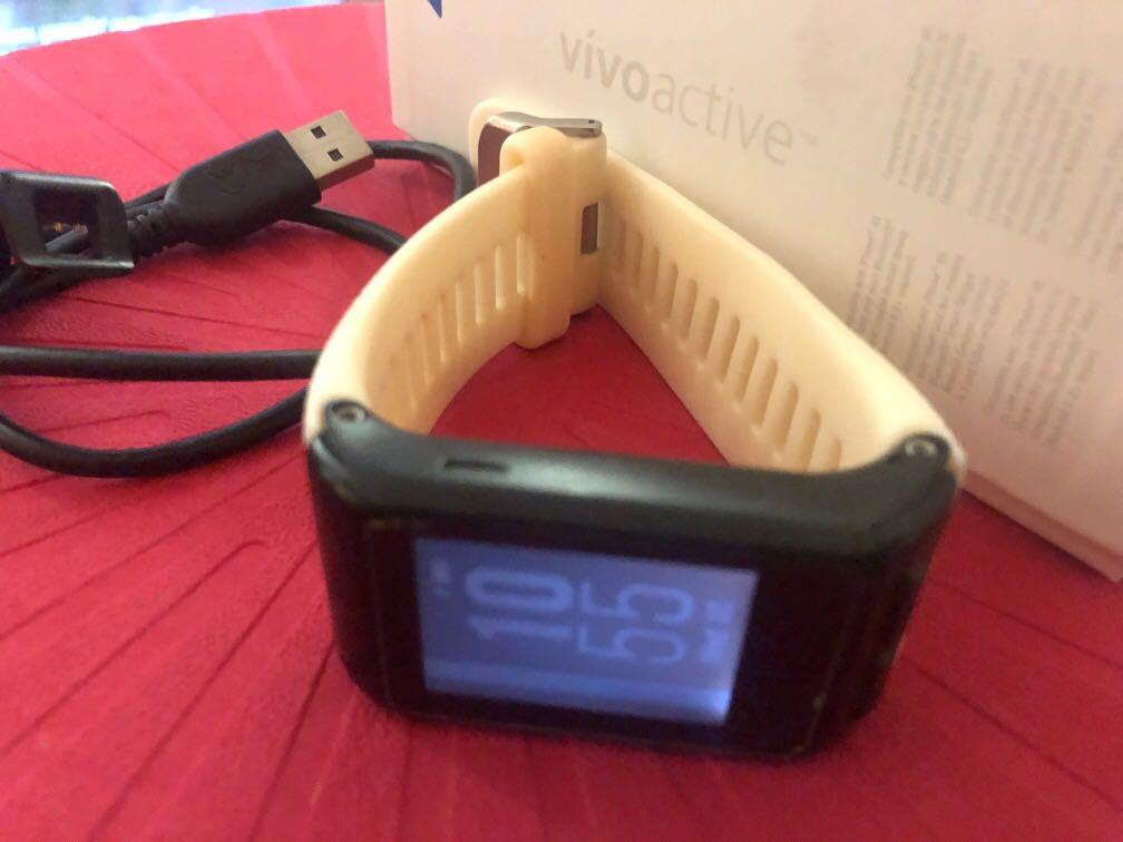 Used Garmin Vivoactive HR GPS Smartwatch Mobile Phones Gadgets