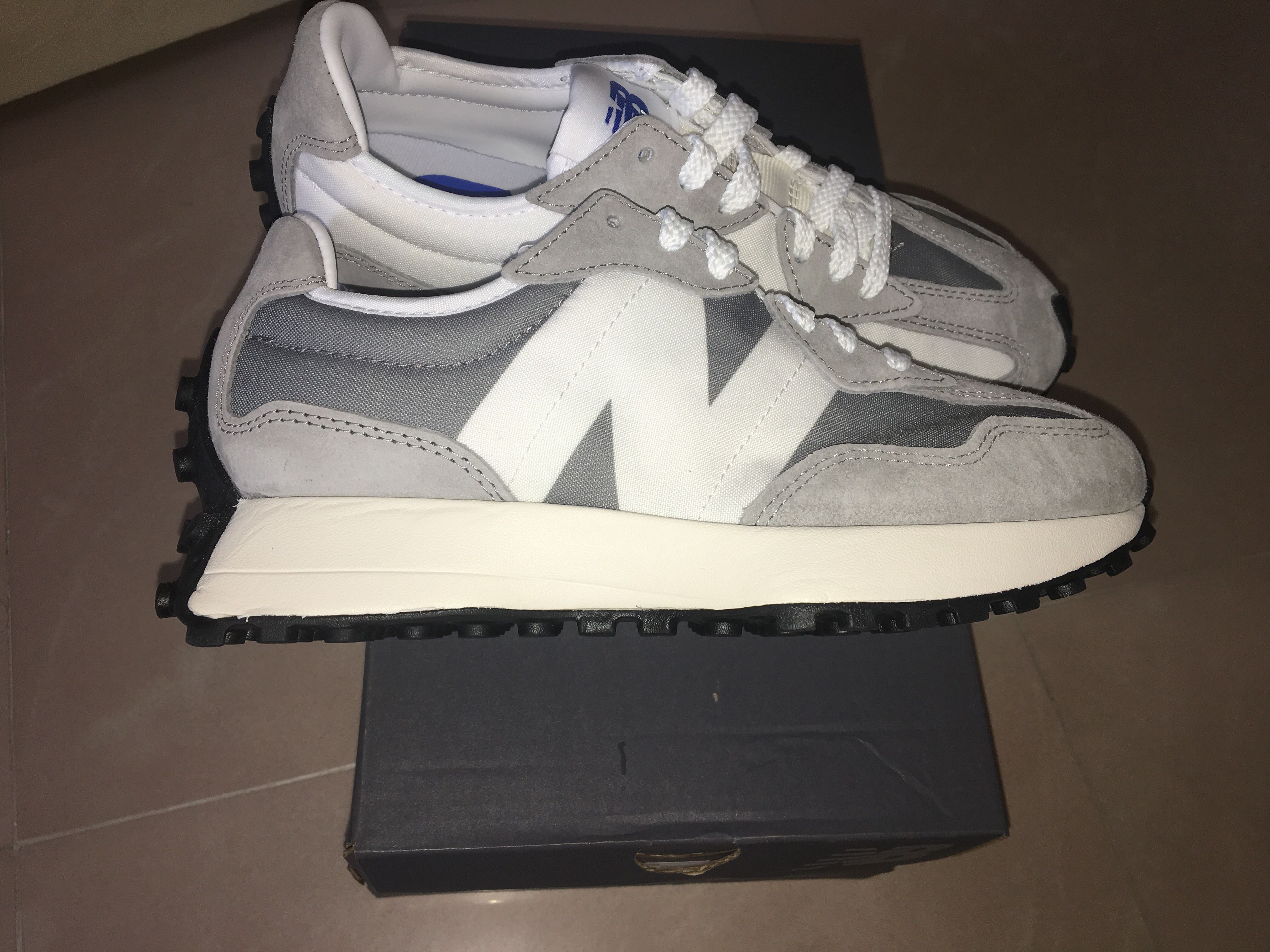WS327LAB US4.5, 女裝, 鞋, 拖鞋- Carousell