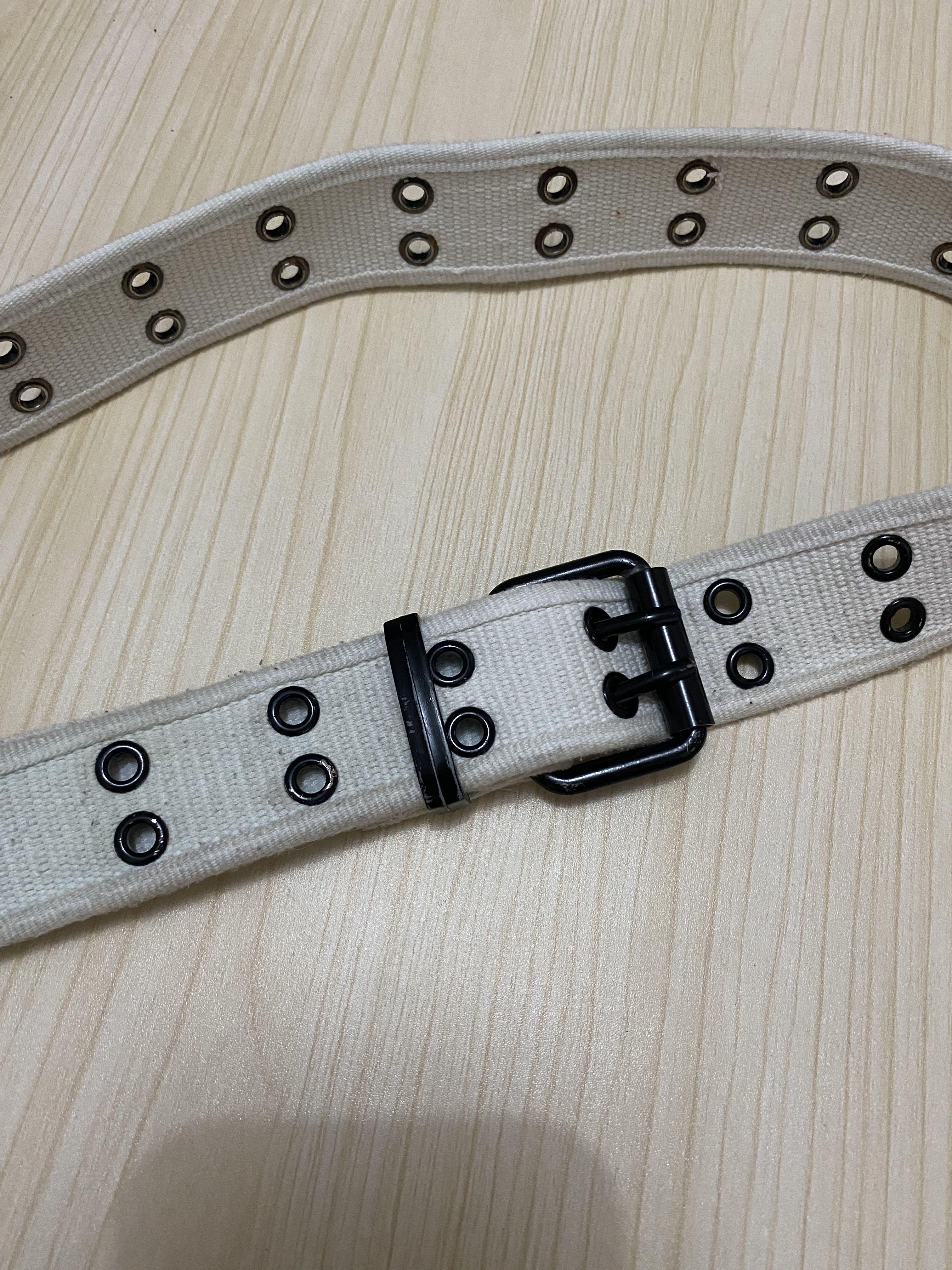y2k belt (Category: Belts) located in Quezon City. Submitted by ecothriftmnl (Listing ID 1038581683, Image 1). Description: 🤍 y2k belt 🤍 color: cream 🤍 condition: 9/10 🤍 v thick material 🤍 message me for more pics.