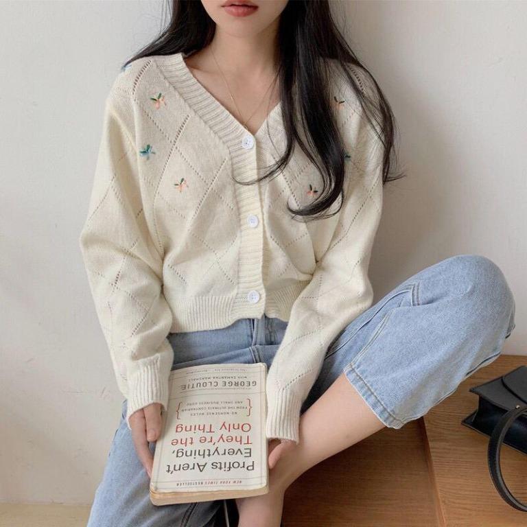 buttoned cardigan top