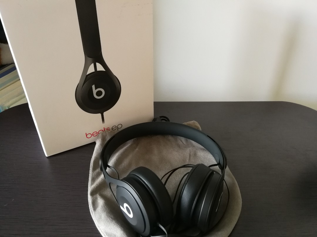 beats wired noise cancelling headphones