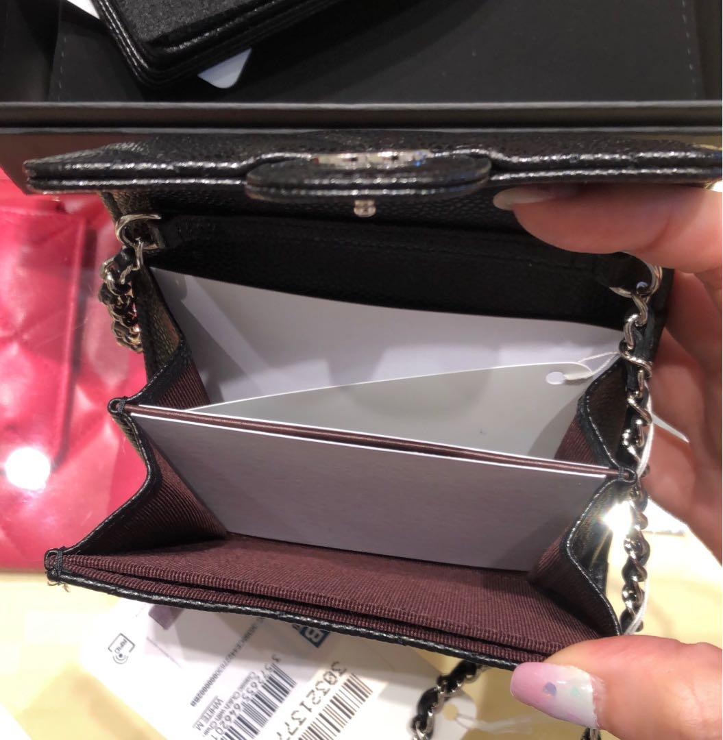 BN 20B Chanel classic card holder with chain