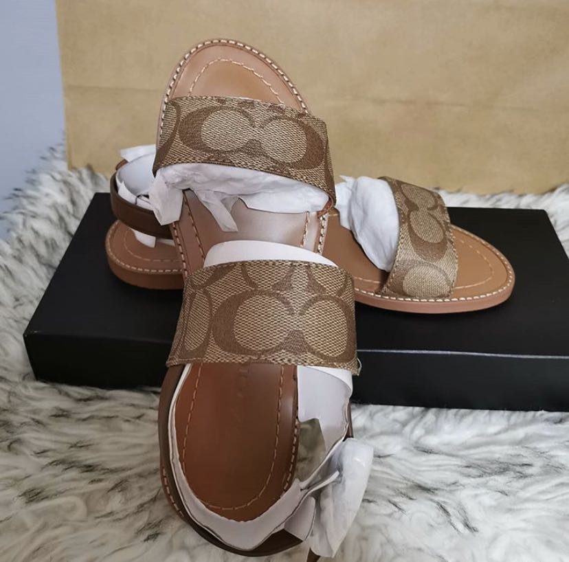 Coach Henny Sandal, Women's Fashion, Footwear, Flats & Sandals on Carousell