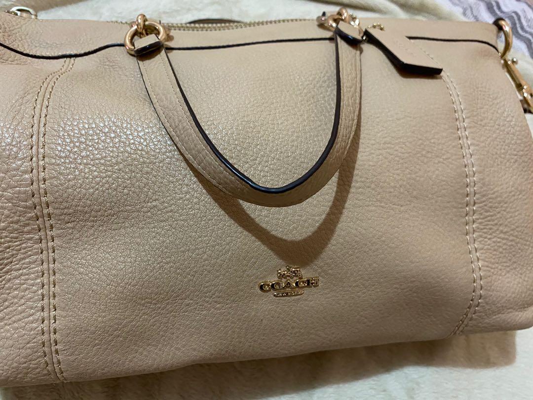 Coach soft leather bag (Category: Luxury Bags & Wallets) located in Quezon City. Submitted by _mariekondofied (Listing ID 1033119430, Image 2). Description: Original (purchased from Coach at Venezian Macao) No glazing Excellent condition Detachable cross body strap Payment via online transfer Pickup c/o buyer (grab or lalamove) .