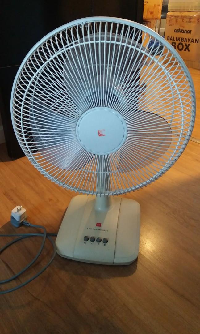 Electric Fan/Desk Fan 12 inches, Furniture & Home Living, Lighting