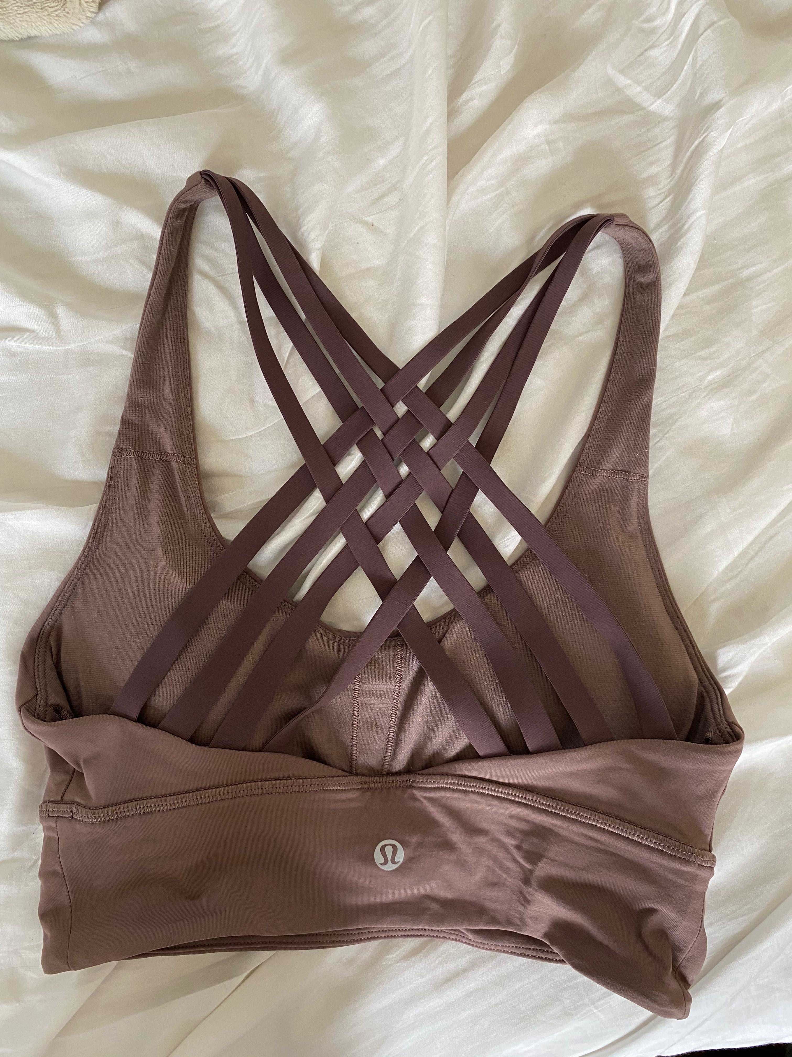Lululemon free to sales be moved bra