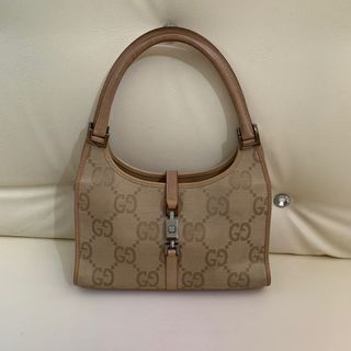 (Category: ) located in . Submitted by allaboutluxph (Listing ID 1033100536, Image 1). Description: .