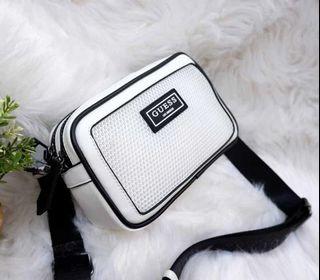Guess Tas slempang