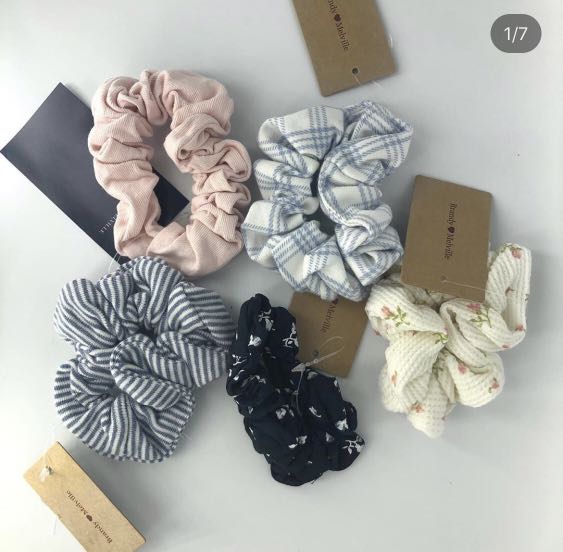 Brandy shop melville scrunchies