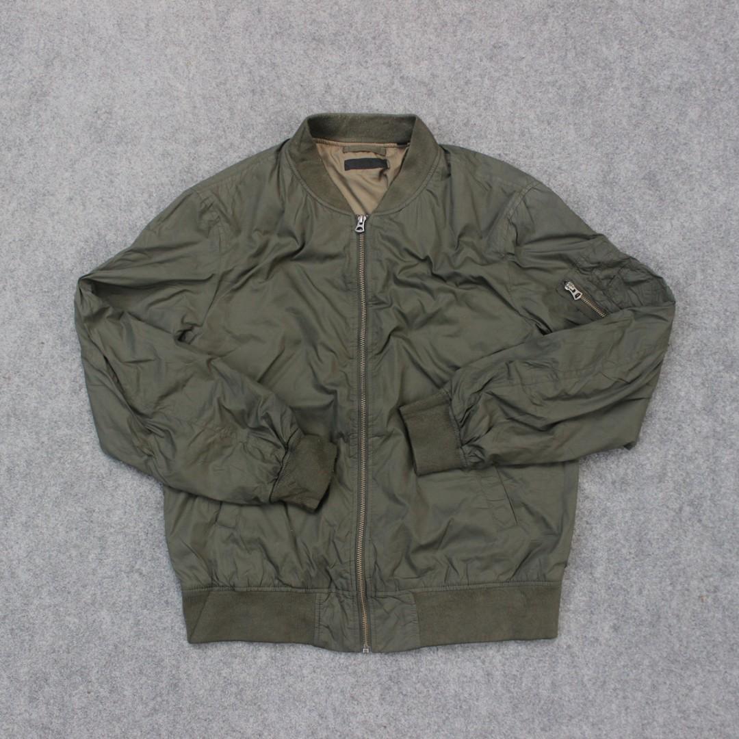 Jaket outlet bomber uniqlo