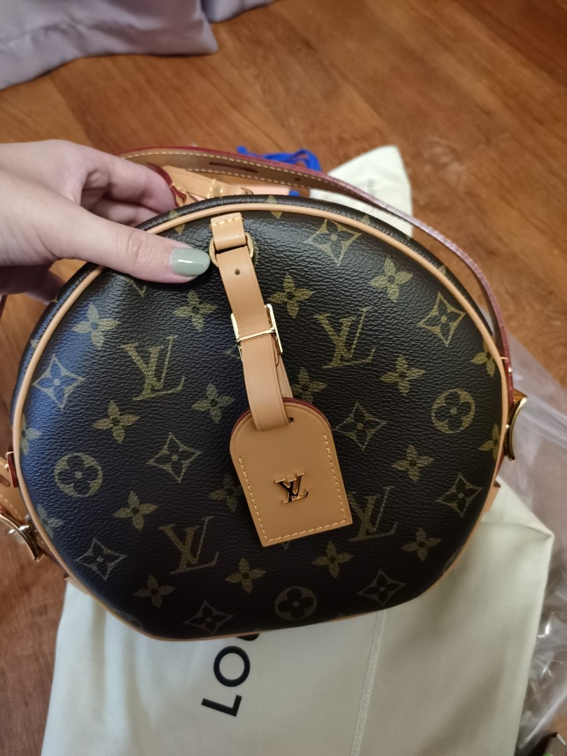 Louis Vuitton M52294 Canteen Bag