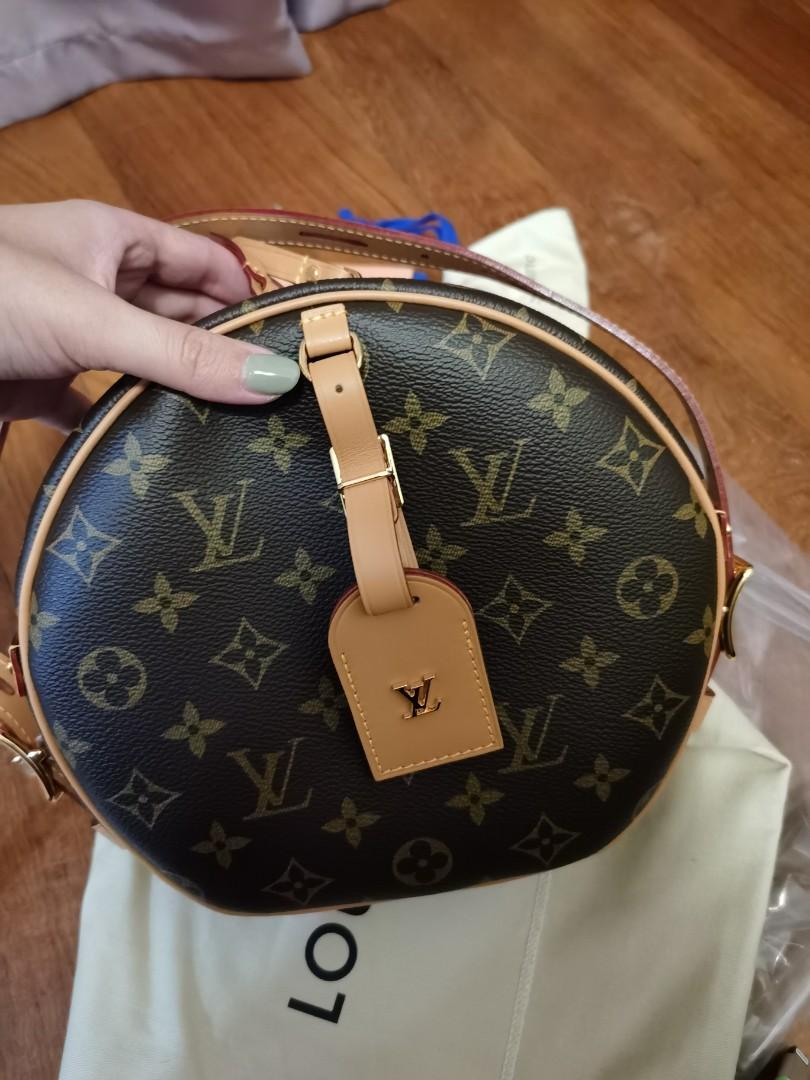 Louis Vuitton Boite Chapeau Souple MM (M52294), Women's Bags & Wallets, Bags on