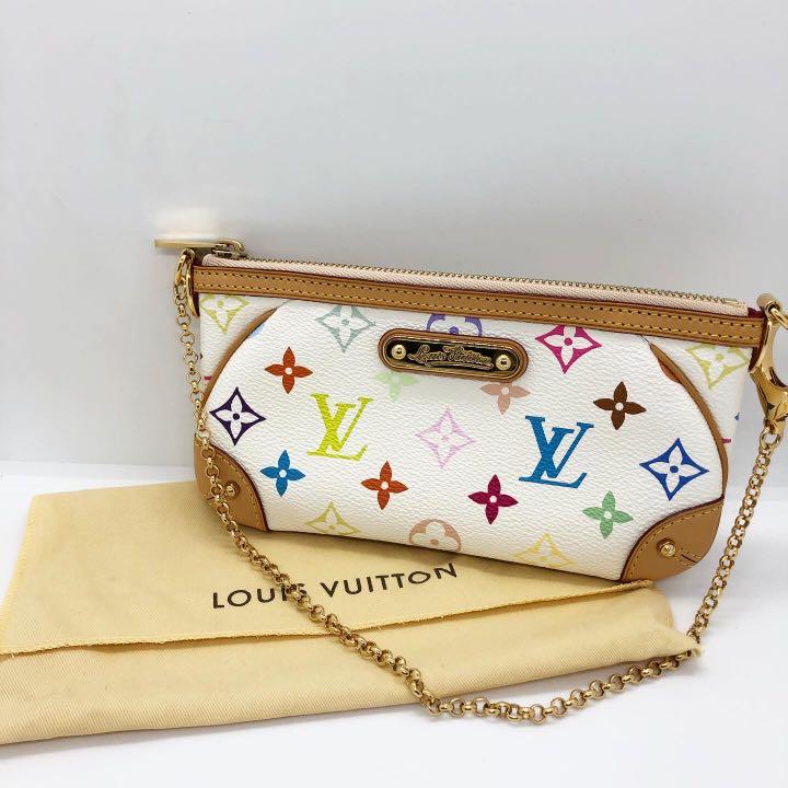 Louis Vuitton Pochette Milla MM, Women's Fashion, Bags & Wallets, Purses &  Pouches on Carousell