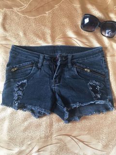 (Category: ) located in . Submitted by mai0888 (Listing ID 1032956530, Image 1). Description: .