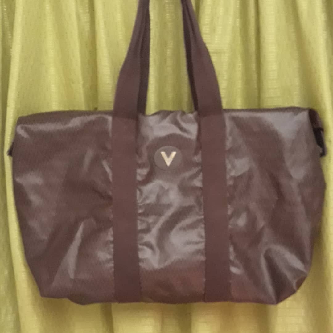 💯 Authentic Mario Valentino travel bag, Women's Fashion, Bags & Wallets,  Purses & Pouches on Carousell