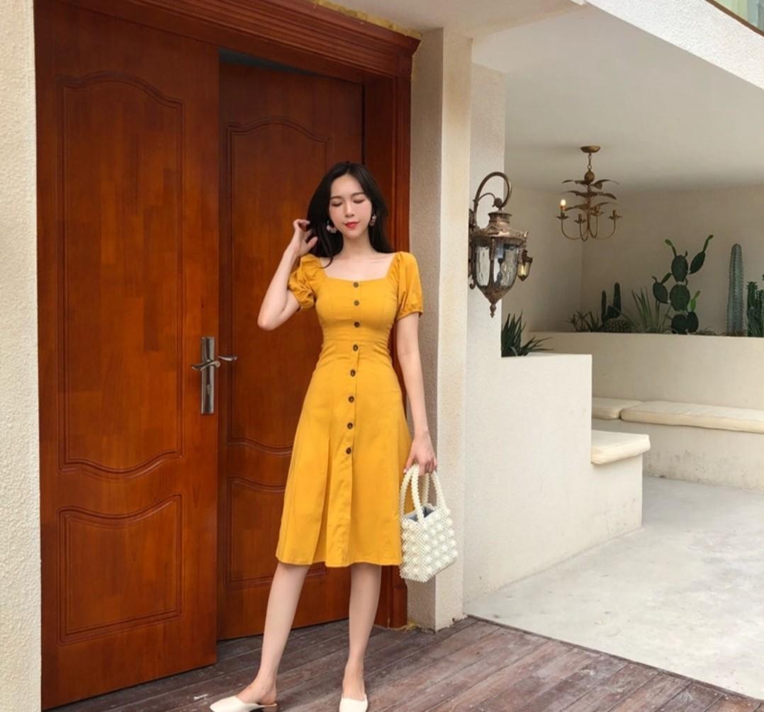 puff sleeve knee length dress