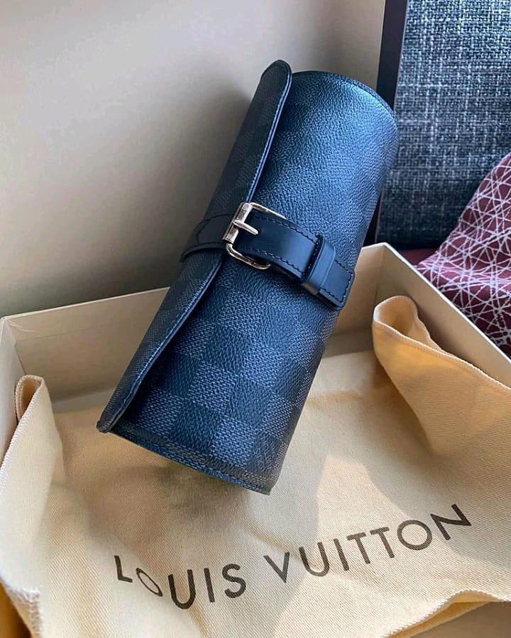 Purchased Louis Vuitton Etuit Montres N41137 Damier Graphite Watch