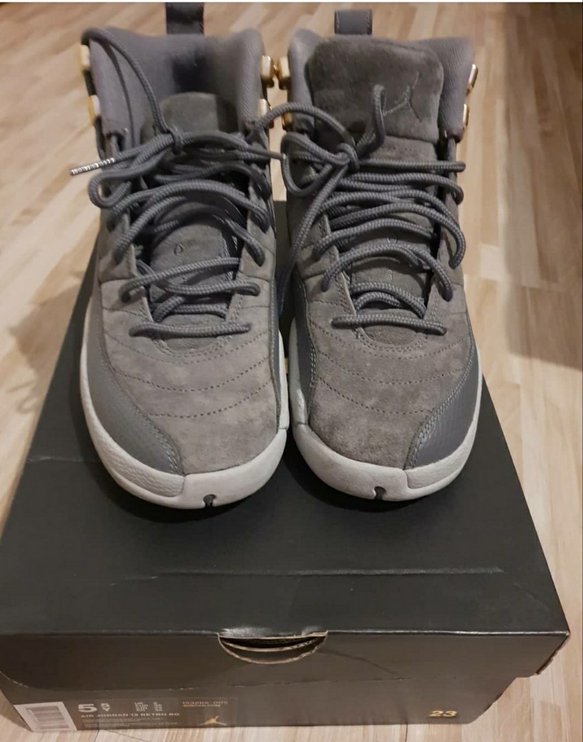 Nike Air Jordan 12 Retro Bg Fesyen Pria Sepatu Sneakers Di Carousell