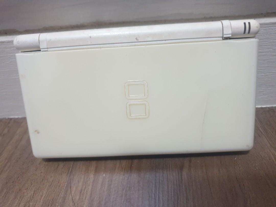 Nintendo Ds Lite (Category: Nintendo) located in Quezon City. Submitted by itemsforadoption (Listing ID 1033081483, Image 2). Description: Rfs: Lots of time thanks to the ECQ so I went through most of the stuff. Now feast your eyes on a flurry of strange items that come with a certain history or silly description. That may very well end up part of your own history. Item Description: Decluttering old collection. My friends and I collected way too 