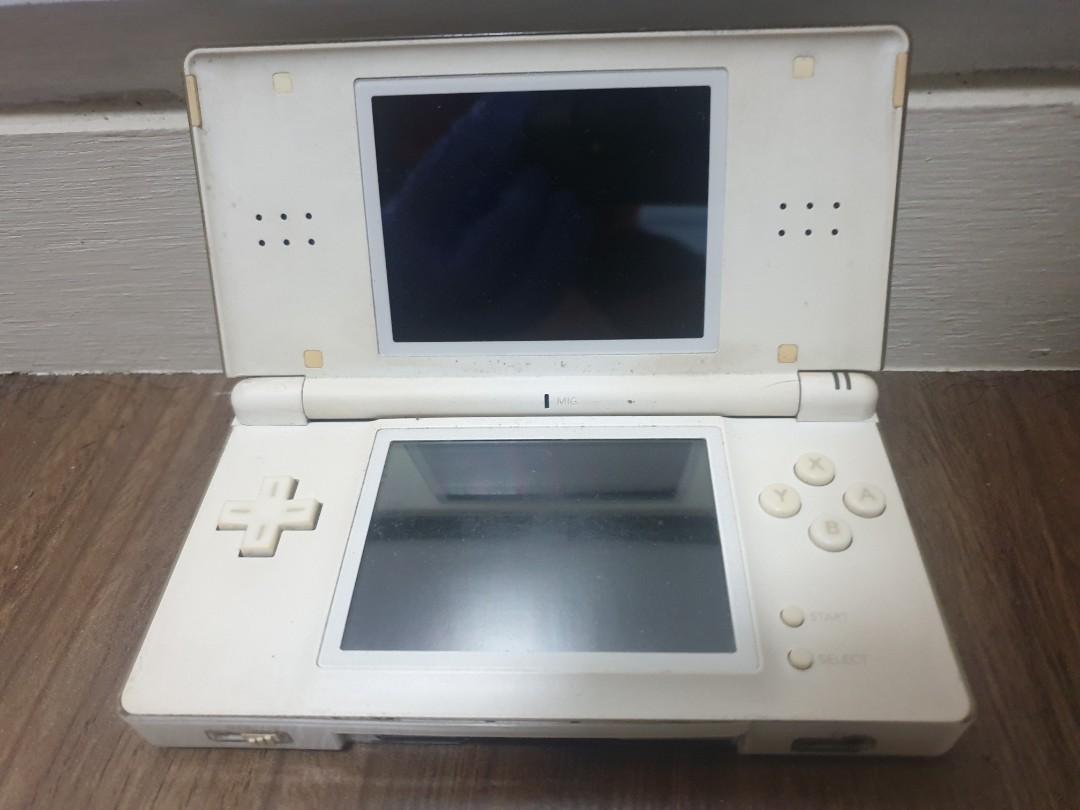 Nintendo Ds Lite Video Gaming Video Game Consoles On Carousell