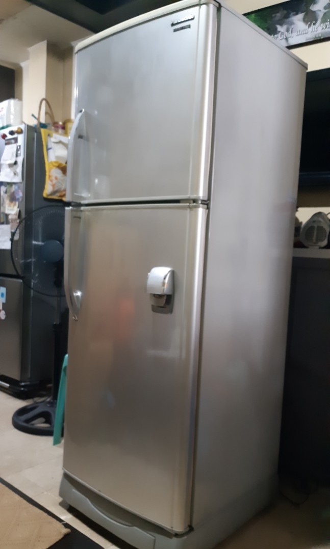 Panasonic Frost free 2 door ref, TV & Home Appliances, Kitchen