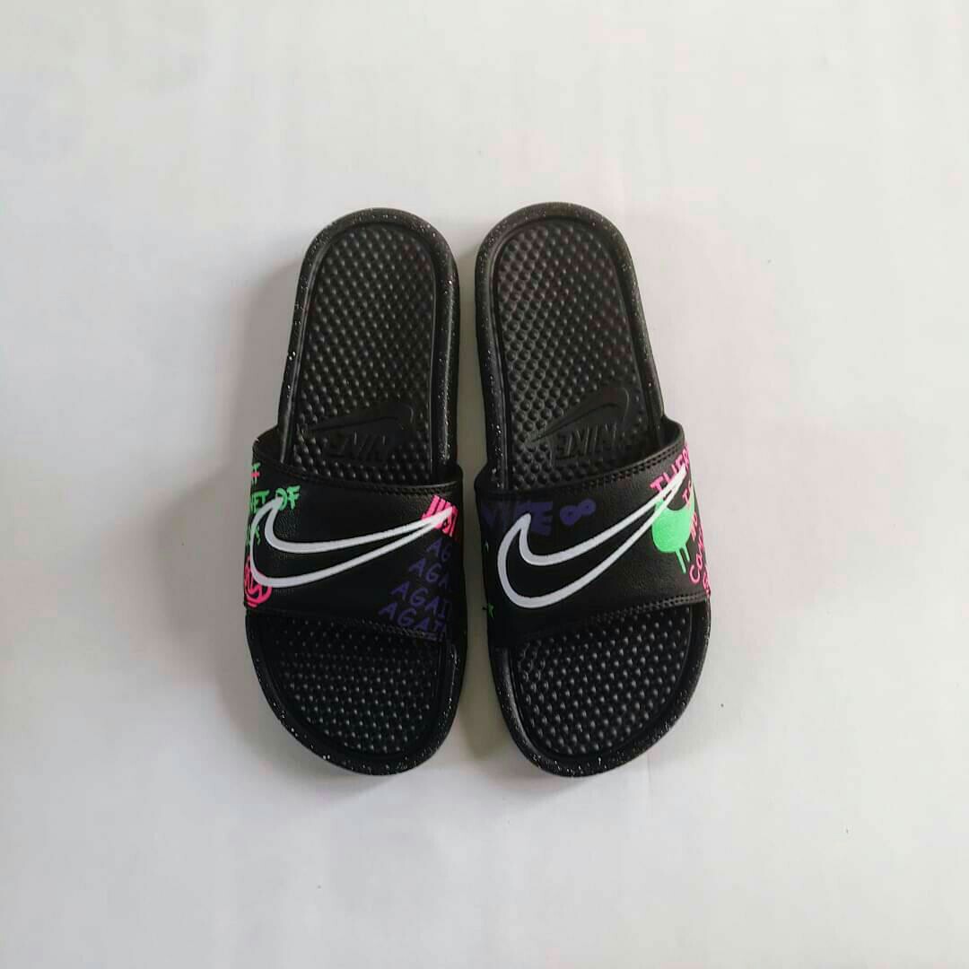 harga sandal nike benassi