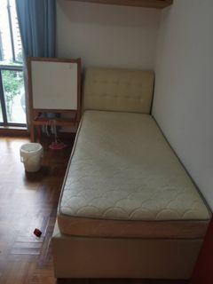 (Category: ) located in . Submitted by wch88 (Listing ID 1033124532, Image 1). Description: .
