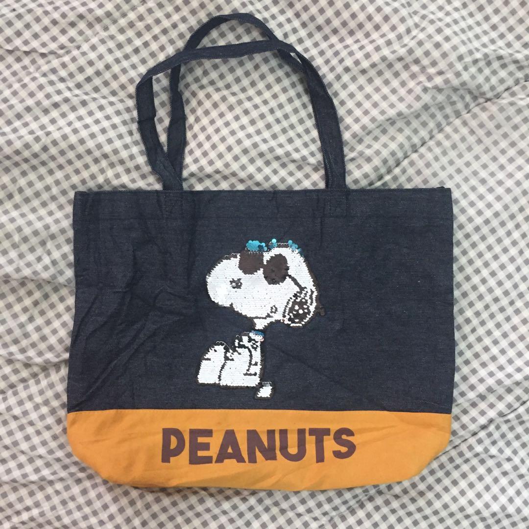 Snoopy Peanuts Tote Bag, Men's Fashion, Bags, Sling Bags on Carousell