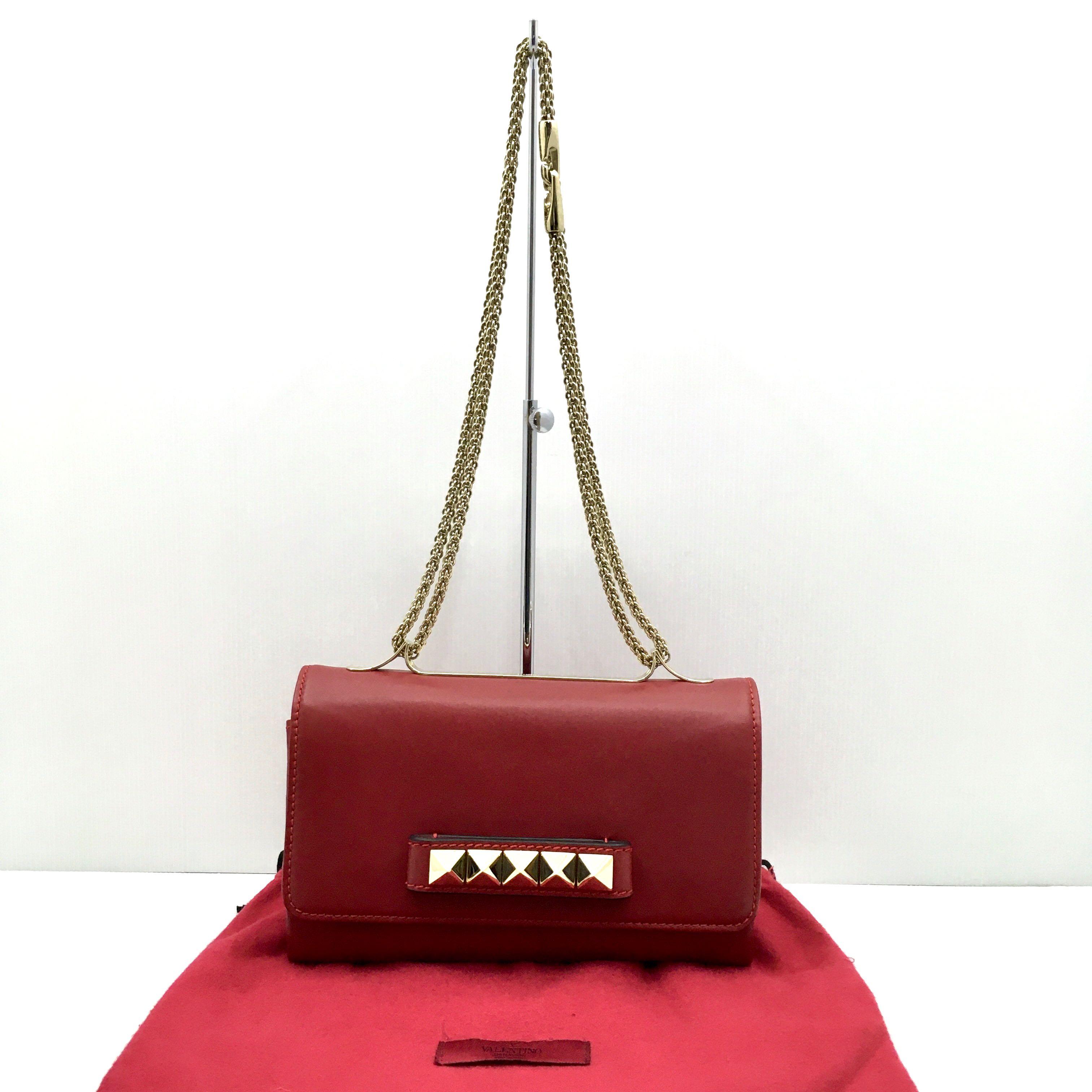 Valentino Red Tote Bag, Women's Fashion, Bags & Wallets, Shoulder Bags on  Carousell