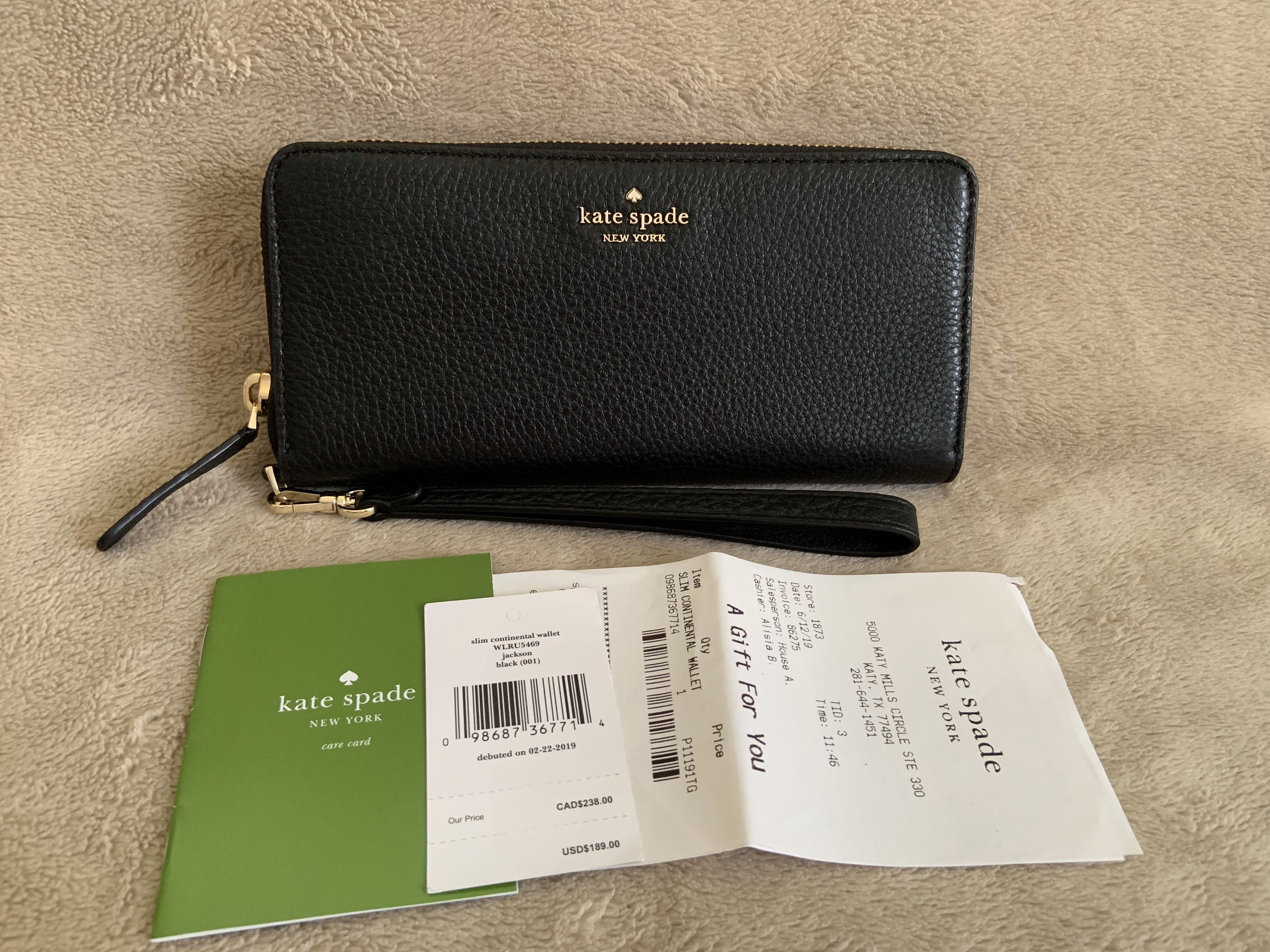 ? Authentic Kate Spade Wallet, Women's Fashion, Bags & Wallets, Wallets &  Card holders on Carousell
