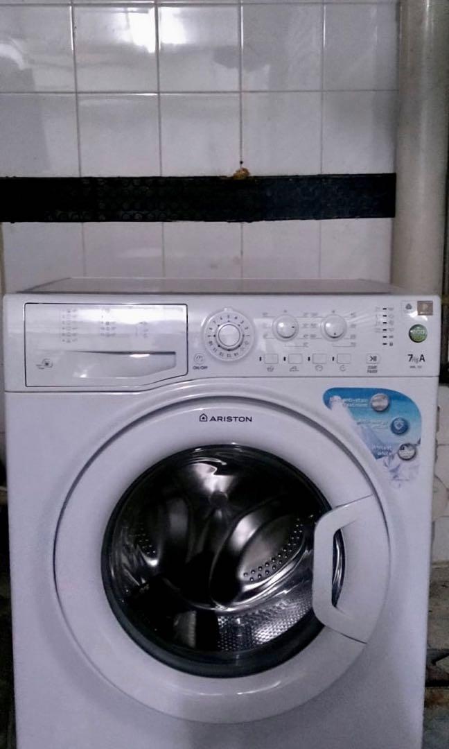 Ariston Washing Machine (7KG load) Model No. WML700EX, TV & Home