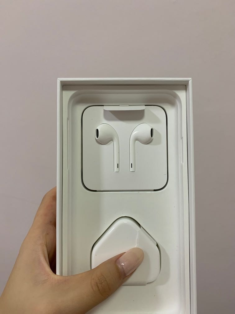 Authentic Apple Earpiece, Audio, Earphones on Carousell
