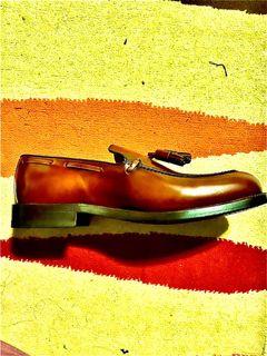 Bow-tie smart shoes