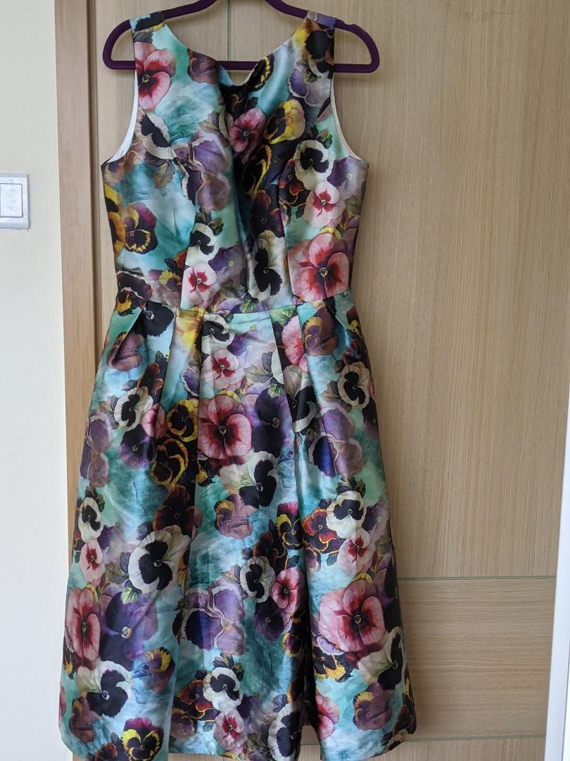 Chi Chi London Floral Dress Women S Fashion Clothes Dresses Skirts On Carousell