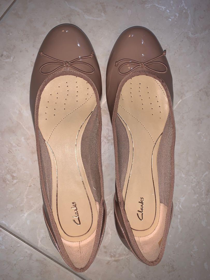 clarks women's wendy lily flat