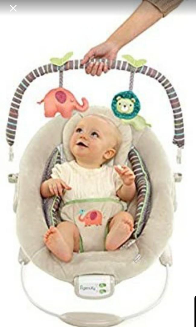 Ingenuity cozy outlet kingdom bouncer
